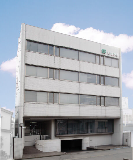 長岡本社の外観